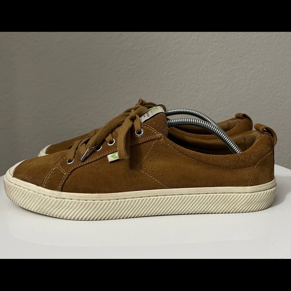 Men's Suede Low-Top Sneakers in Brown